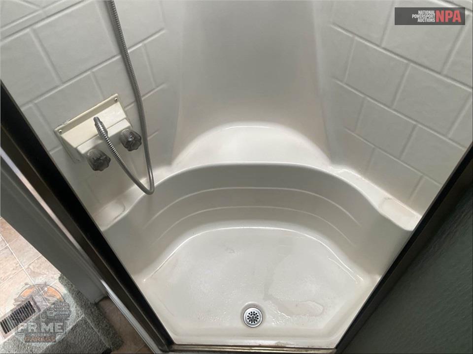 2008 Cedar Creek M-30LSTS (*) - SILVERBACK FIFTH WHEEL SERIES — фото 19
