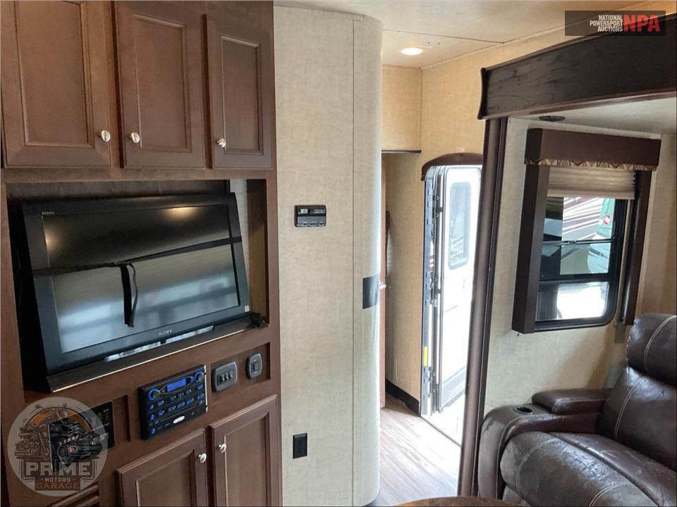2015 Keystone Rv M-303 - IMPACT TOY HAULER SERIES — фото 8