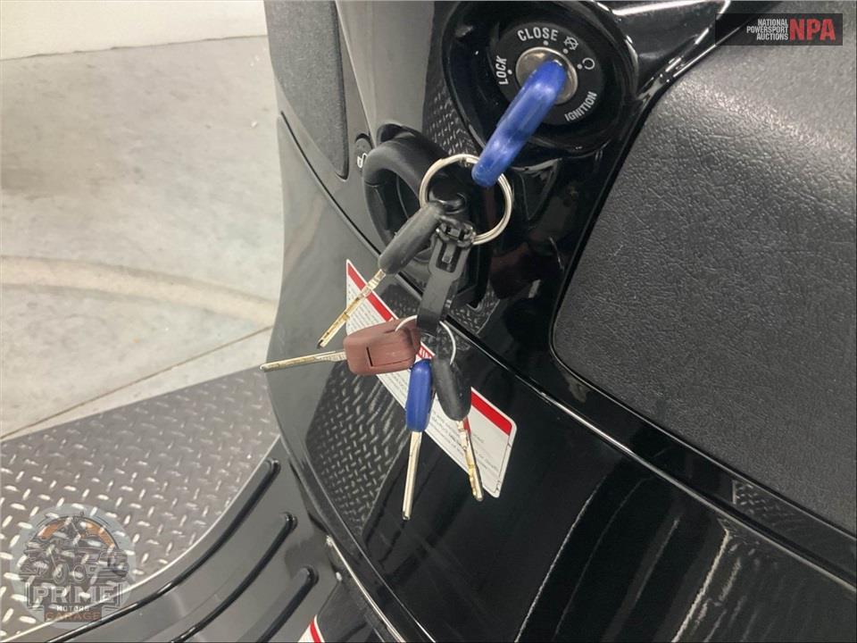 2021 Vespa GTS 300 HPE 75th — фото 11