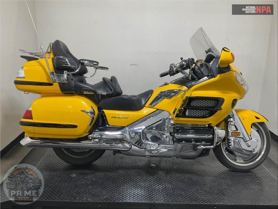 2010 Honda GL1800HPMA GOLDWING — фото 1