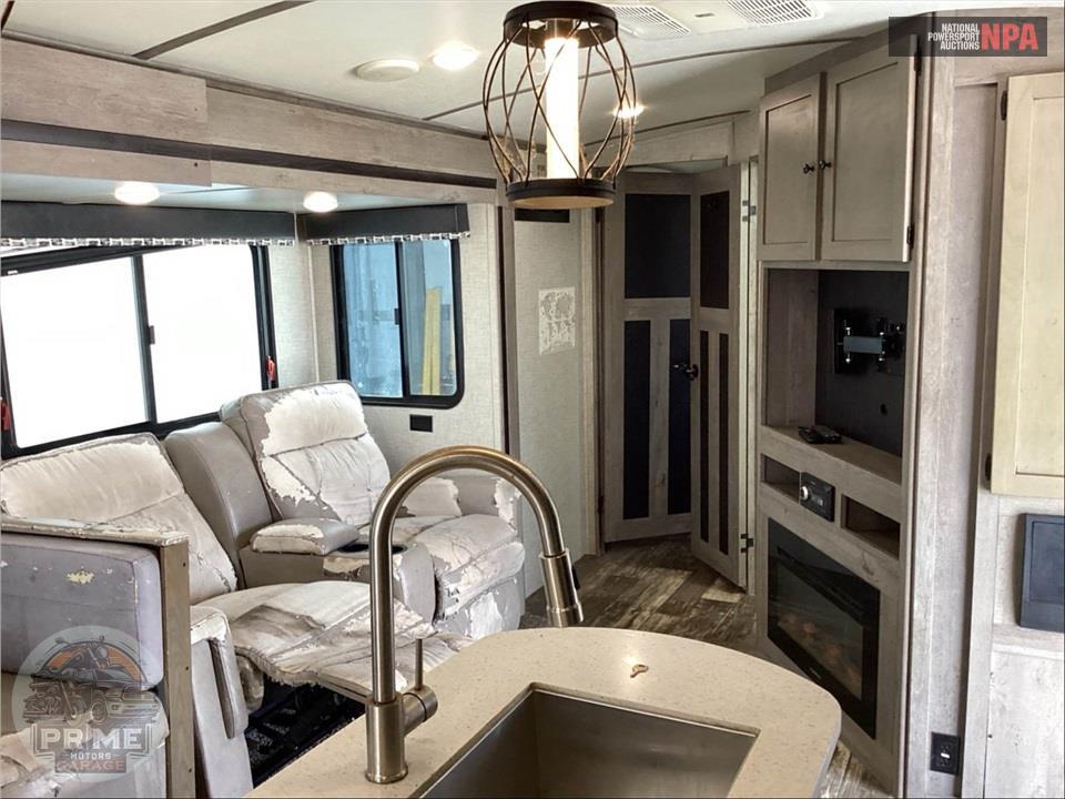 2020 Keystone Rv M-335 CG - OUTBACK TOY HAULER SERIES — фото 6
