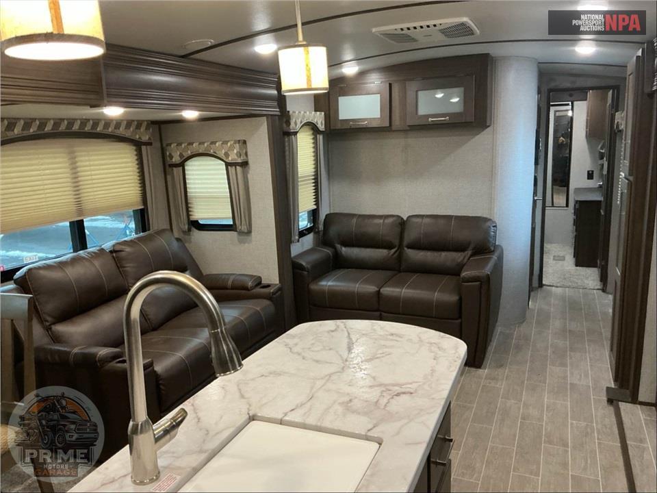 2020 Keystone Rv M-335 MK - LAREDO SERIES — фото 8