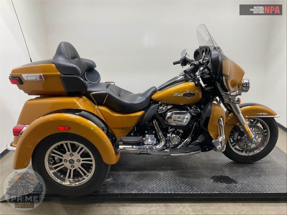 2023 Harley-Davidson FLHTCUTG TRI GLIDE ULTRA CLASSIC — фото 1