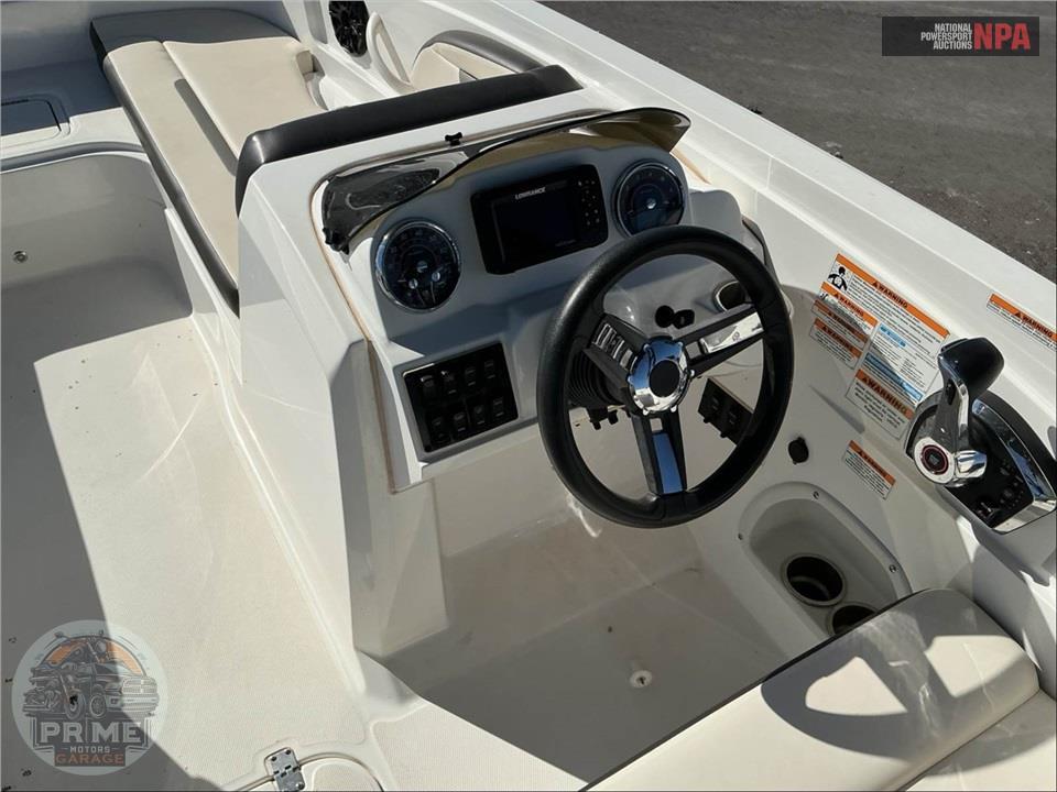 2024 Hurricane Boat SS 205 SUNDECK SPORT SERIES L=21/E=1 250HP MERC SD — фото 21
