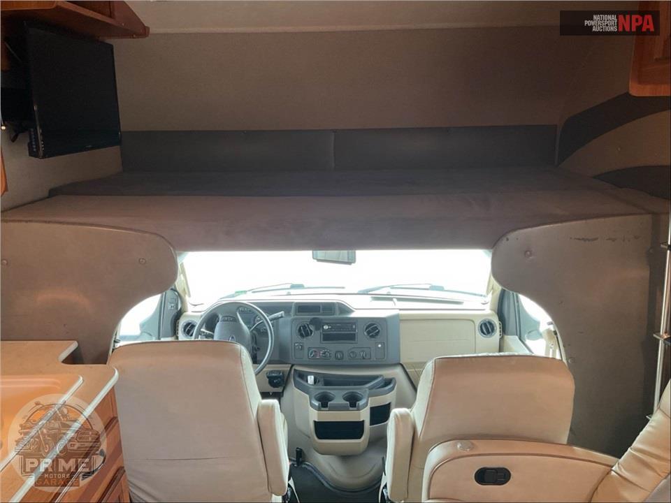 2016 Sunseeker By Forest River M-3050S FORD E450 6.8 LITER — фото 13
