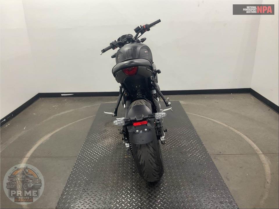 2023 Triumph TRIDENT (BLACK) — фото 4