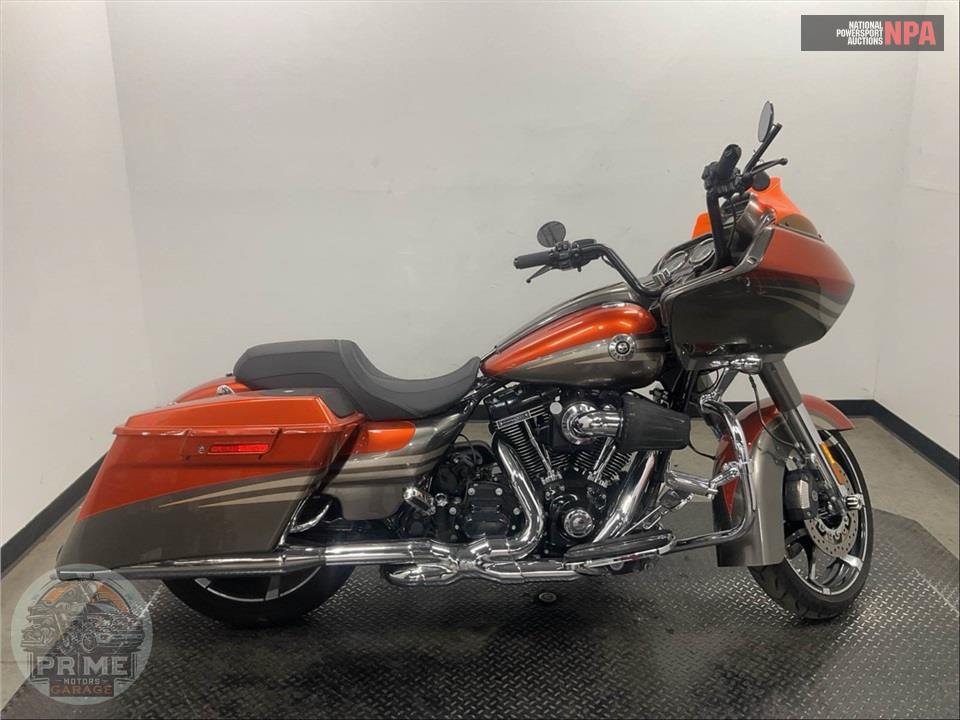 2013 Harley-Davidson FLTRXSE2 SCREAMIN EAGLE — фото 1