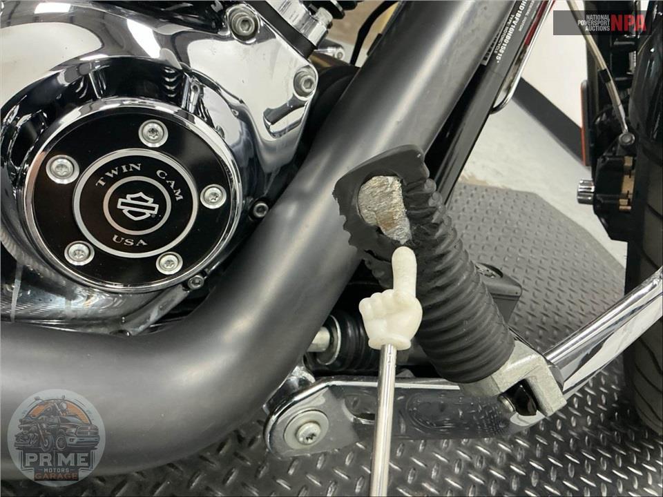 2017 Harley-Davidson FXSB BREAKOUT — фото 31