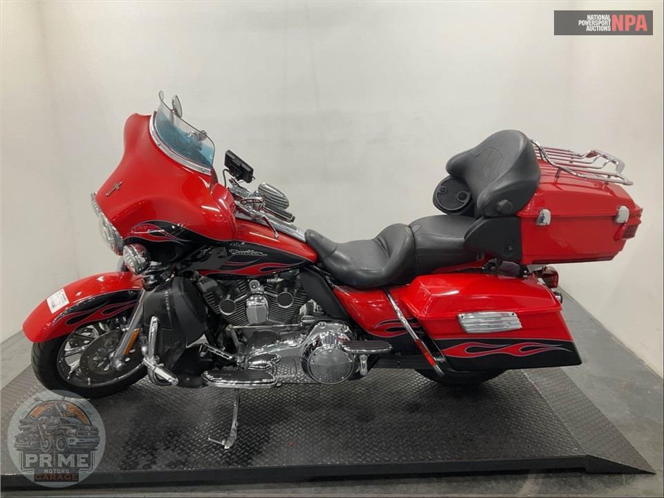 2010 Harley-Davidson FLHTCUSE5 — фото 3
