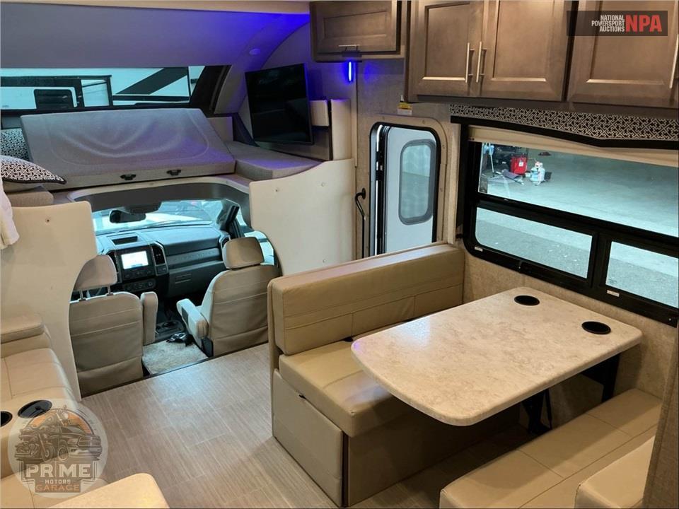 2022 Thor Motor Coach SV34 SUPER C F550 4WD - MAGNITUDE SERIES — фото 10