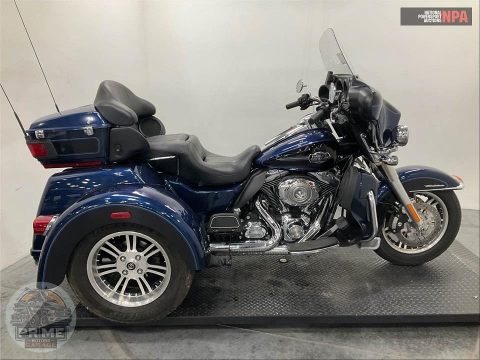 2013 Harley-Davidson FLHTCUTG TRIGLIDE UL CLSC — фото 1