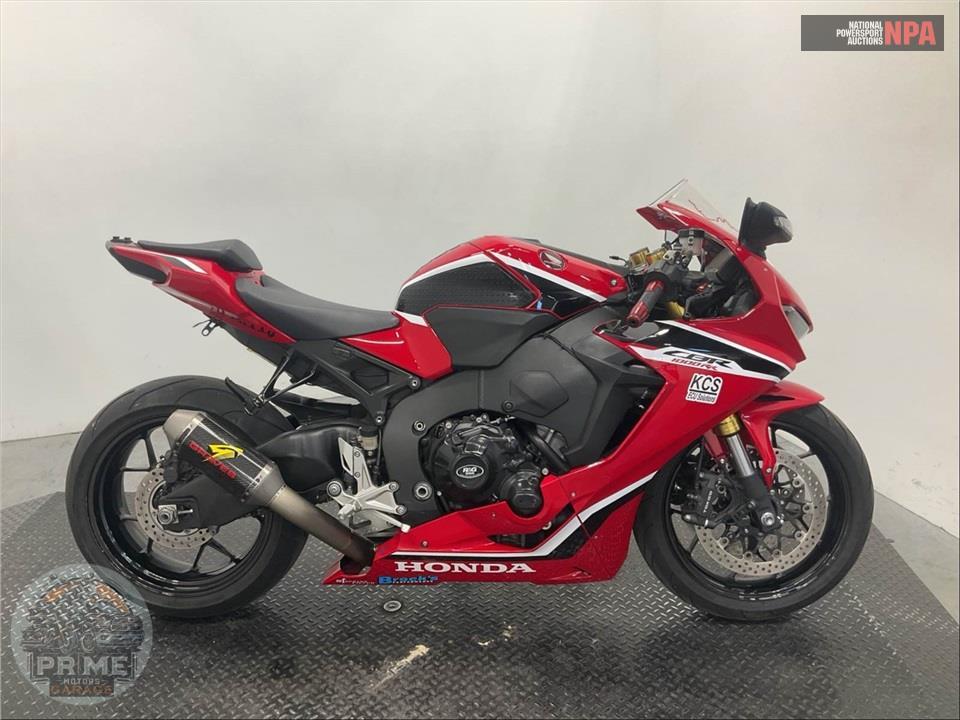 2018 Honda CBR1000RR — фото 1