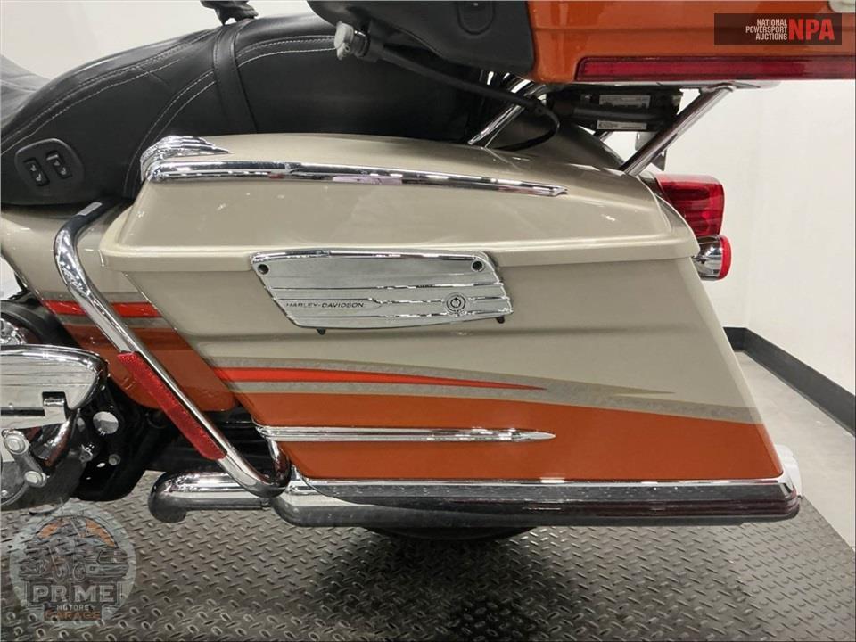 2009 Harley-Davidson FLHTCUSE4 — фото 22