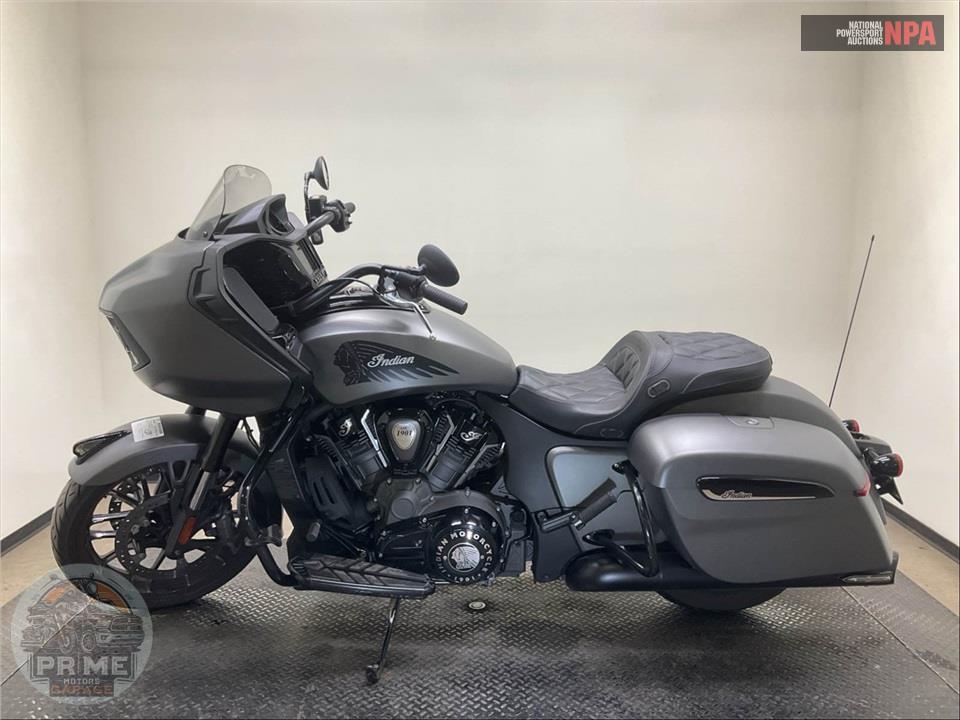 2023 Indian Motorcycle CHALLENGER DARK HORSE (SMOKE) — фото 3