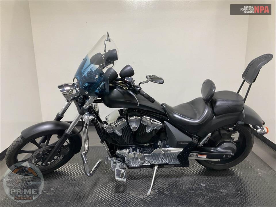 2017 Honda VT1300CXH FURY — фото 3