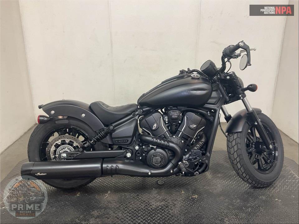 2025 Indian Motorcycle SCOUT BOBBER LIMITED WITH TECHNOLOGY PACKAGE (BLACK) — фото 1