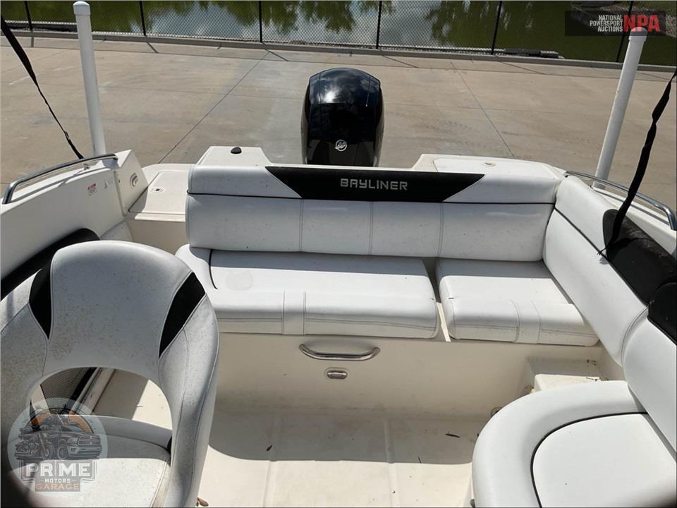 2018 Bayliner Marine 190 DB(***) DECK BOAT SERIES L=19/E=1-150HP MERCURY OB — фото 21