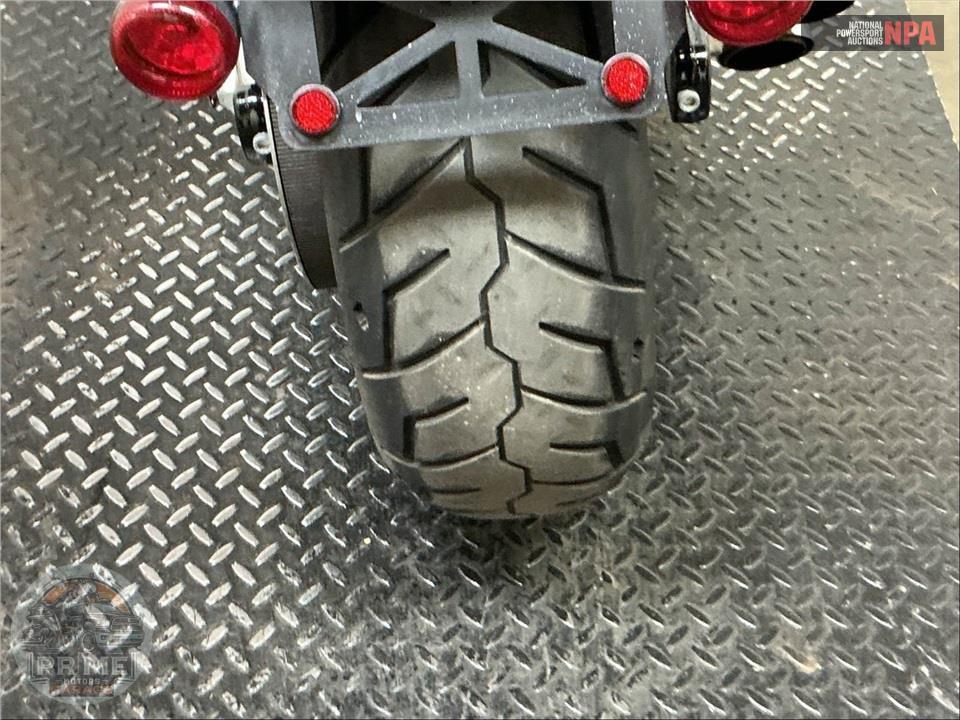 2017 Harley-Davidson FXDWG-103 DYNA WIDE GLIDE — фото 20