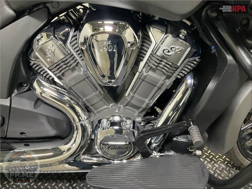 2023 Indian Motorcycle CHALLENGER (SMOKE) — фото 6
