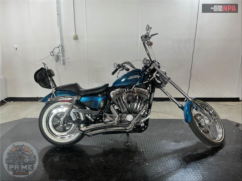 2015 Harley-Davidson XL1200V SEVENTY-TWO — фото 1