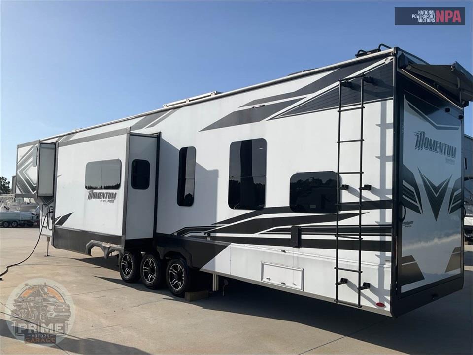 2024 Grand Design Recreational Vehicles M-395MS - MOMENTUM M-CLASS TOY HAULER TOY HAULER SERIES — фото 3