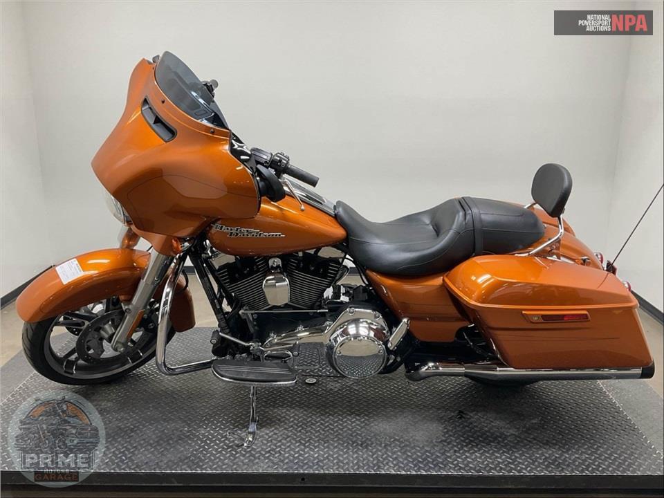2015 Harley-Davidson FLHXS STREET GLIDE SPECIAL — фото 2