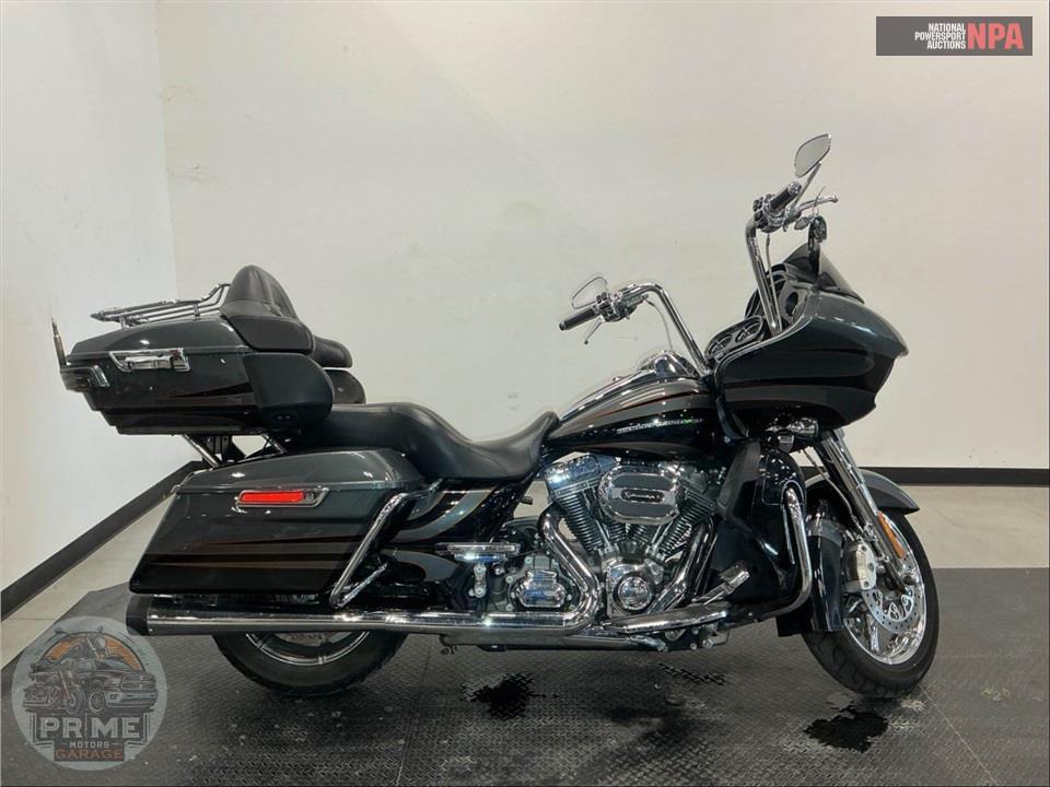 2016 Harley-Davidson FLTRUSE CVO ROAD GLIDE ULTRA — фото 1