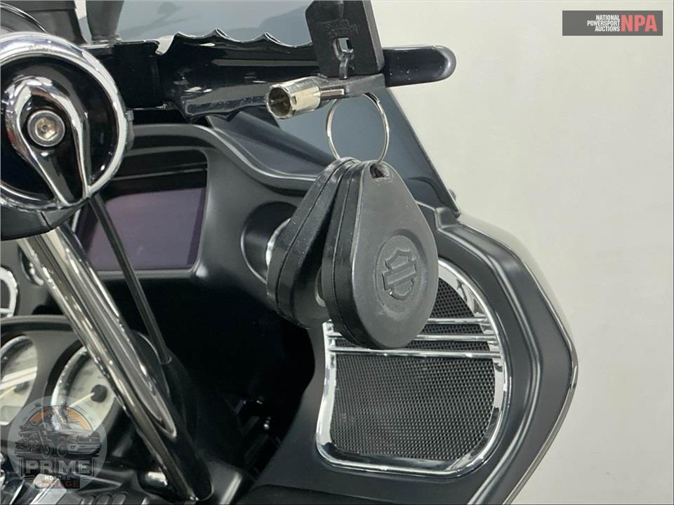 2019 Harley-Davidson FLTRX ROAD GLIDE — фото 13