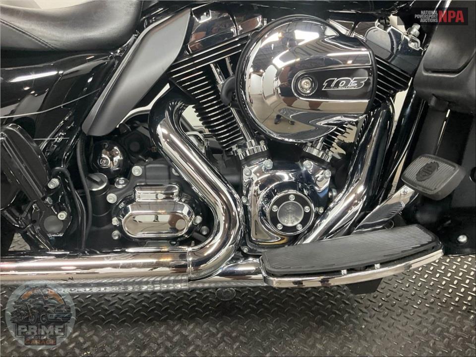 2016 Harley-Davidson FLHTCUL ULTRA CLASSIC LOW — фото 7