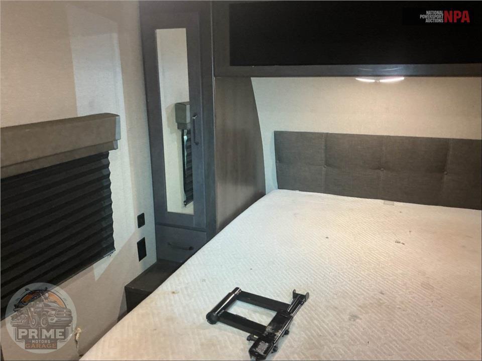 2022 Grand Design Recreational Vehicles M-321BH - TRANSCEND XPLOR SERIES — фото 13