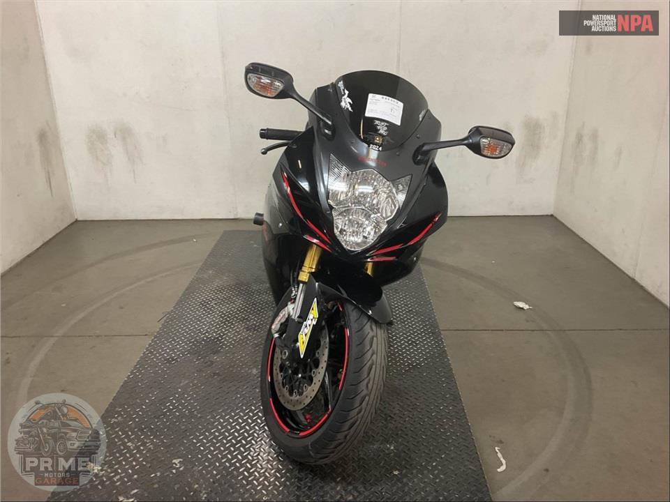 2019 Suzuki GSX-R750L9 — фото 2