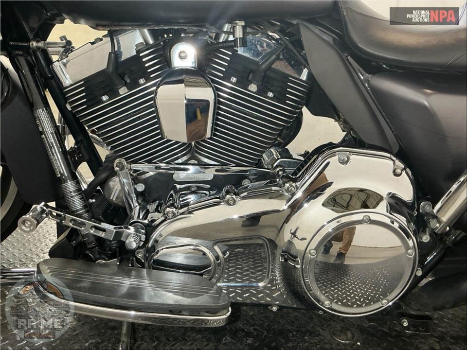 2016 Harley-Davidson FLHXS STREET GLIDE SPECIAL — фото 7