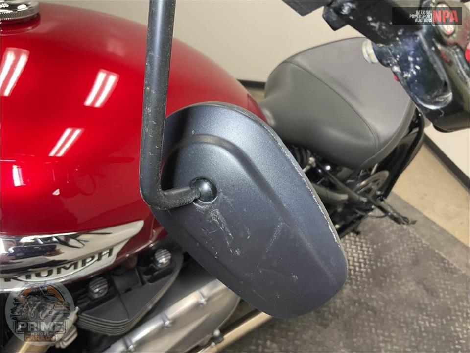 2018 Triumph BONNEVILE BOBBER (RED) — фото 20