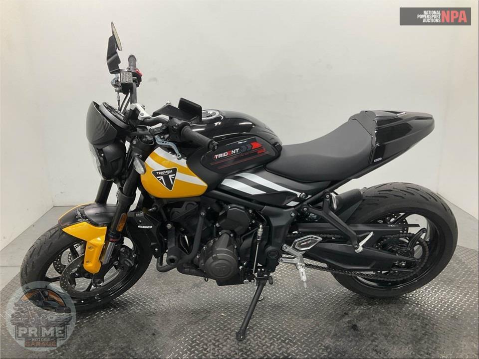 2025 Triumph TRIDENT 660 (BLACK) — фото 3