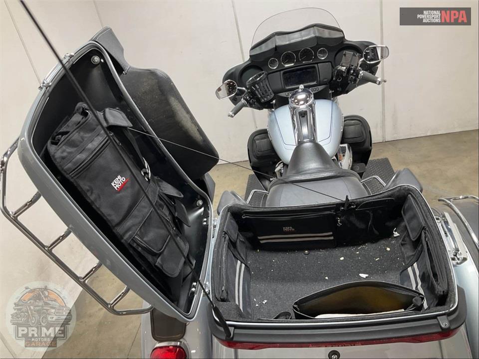 2023 Harley-Davidson FLHTCUTG TRI GLIDE ULTRA CLASSIC — фото 14