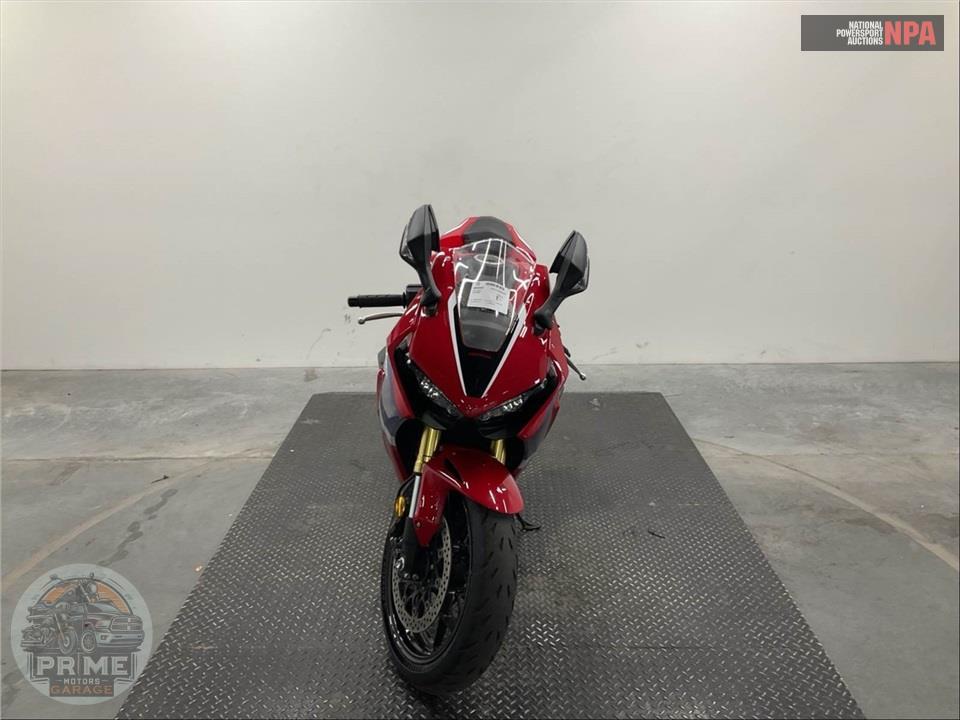 2023 Honda CBR1000RR — фото 2