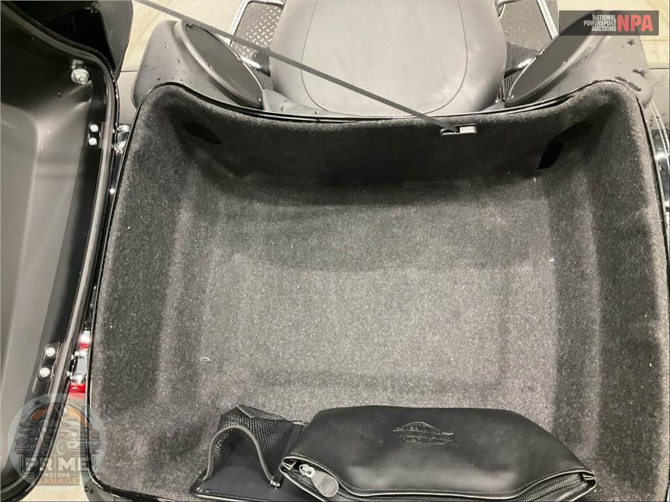 2024 Harley-Davidson FLHTCUTG TRI GLIDE ULTRA CLASSIC — фото 22