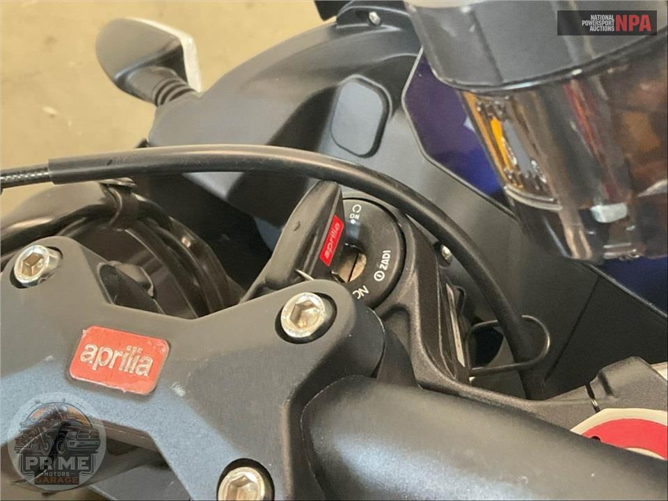 2023 Aprilia TUONO V4 RR 1100 — фото 11