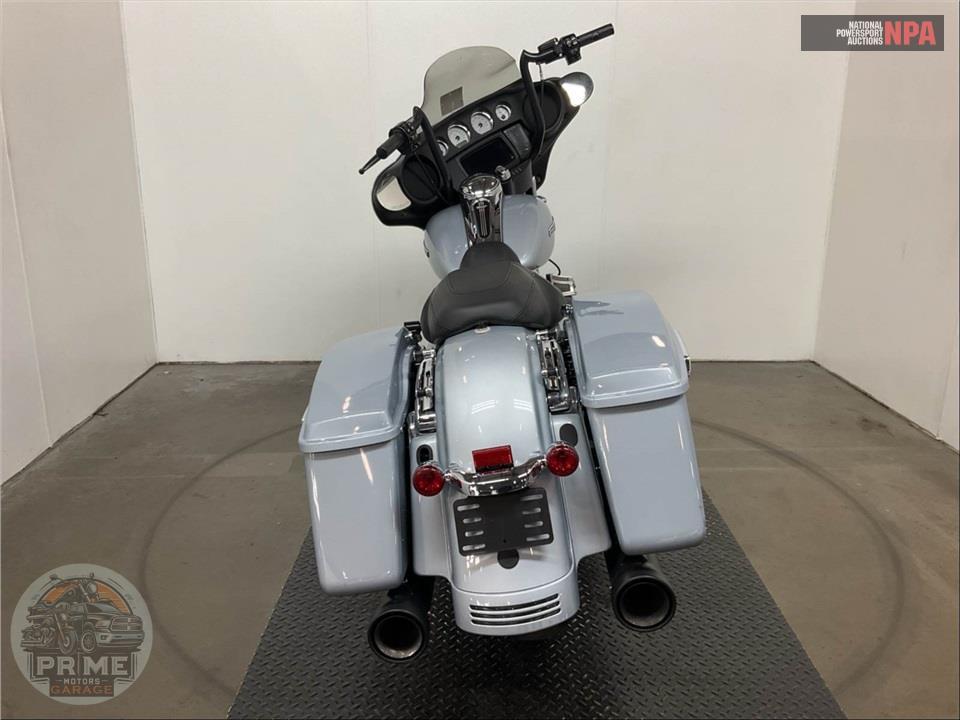 2023 Harley-Davidson FLHX STREET GLIDE — фото 4