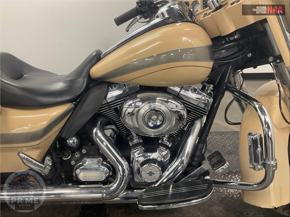 2013 Harley-Davidson FLHX STREET GLIDE — фото 6