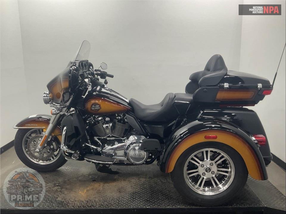 2024 Harley-Davidson FLHTCUTG TRI GLIDE ULTRA CLASSIC — фото 3