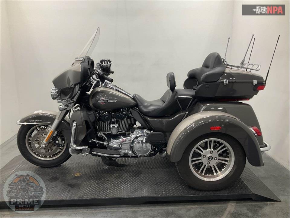 2023 Harley-Davidson FLHTCUTG TRI GLIDE ULTRA CLASSIC — фото 3