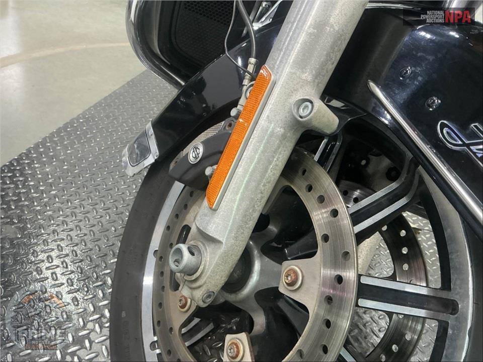 2014 Harley-Davidson FLHTK ELECTRA GLIDE ULTRA LIMITED — фото 43