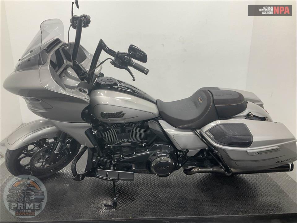 2023 Harley-Davidson FLTRXSE CVO ROAD GLIDE — фото 3