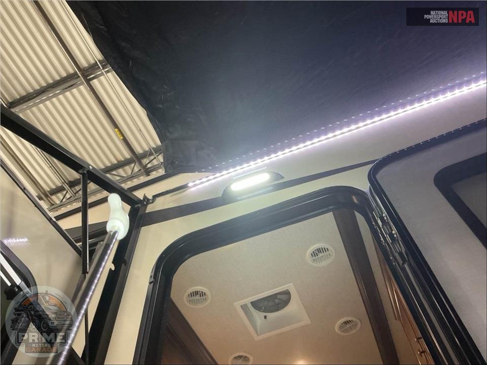 2018 Heartland Rvs M-3310QSCK - BIG COUNTRY FIFTH WHEEL SERIES — фото 35