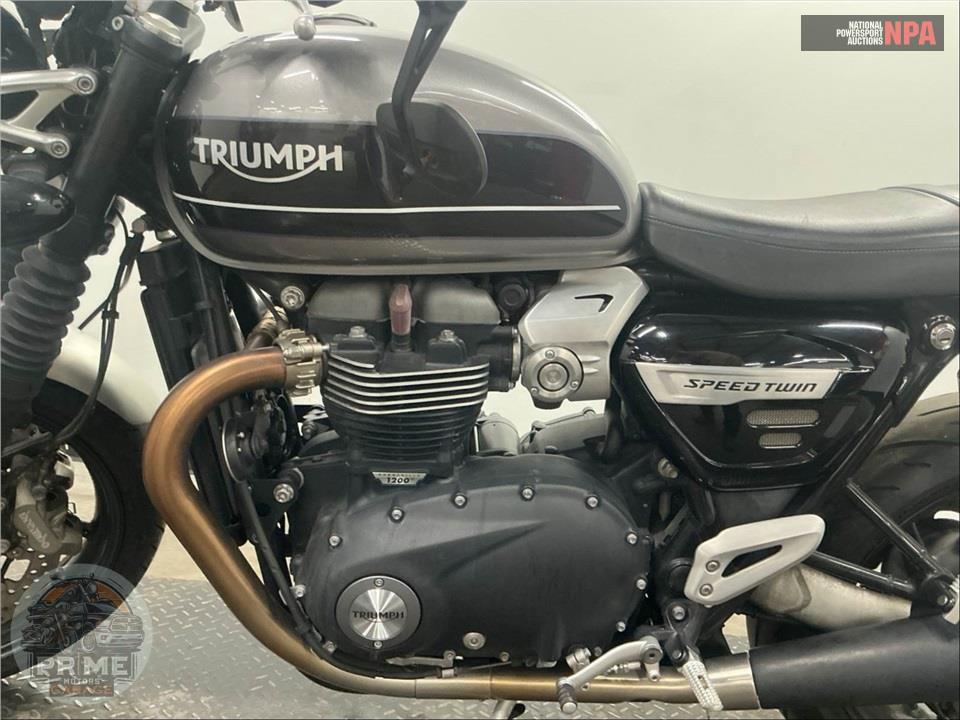 2020 Triumph SPEED TWIN 1200 (TWO-TONE) — фото 7
