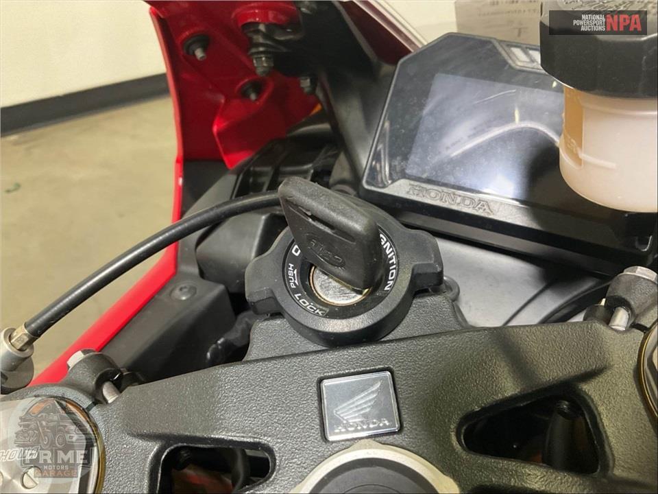 2022 Honda CBR1000RR — фото 17