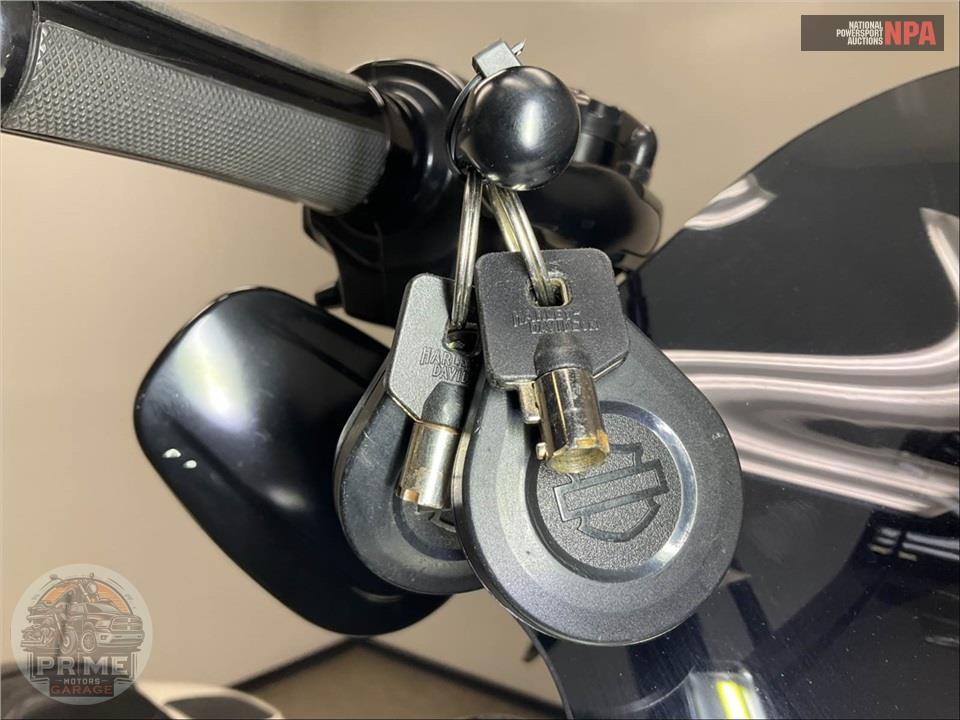 2018 Harley-Davidson FLTRXS ROAD GLIDE SPECIAL — фото 12