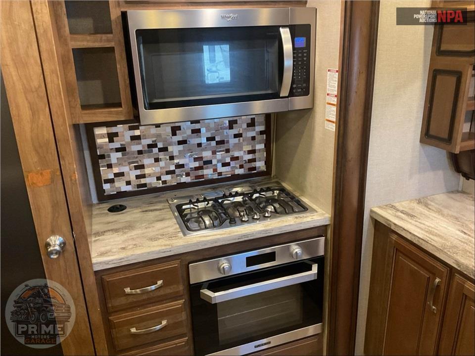2017 Keystone Rv M-3791 RD - MONTANA FIFTH WHEEL SERIES — фото 21