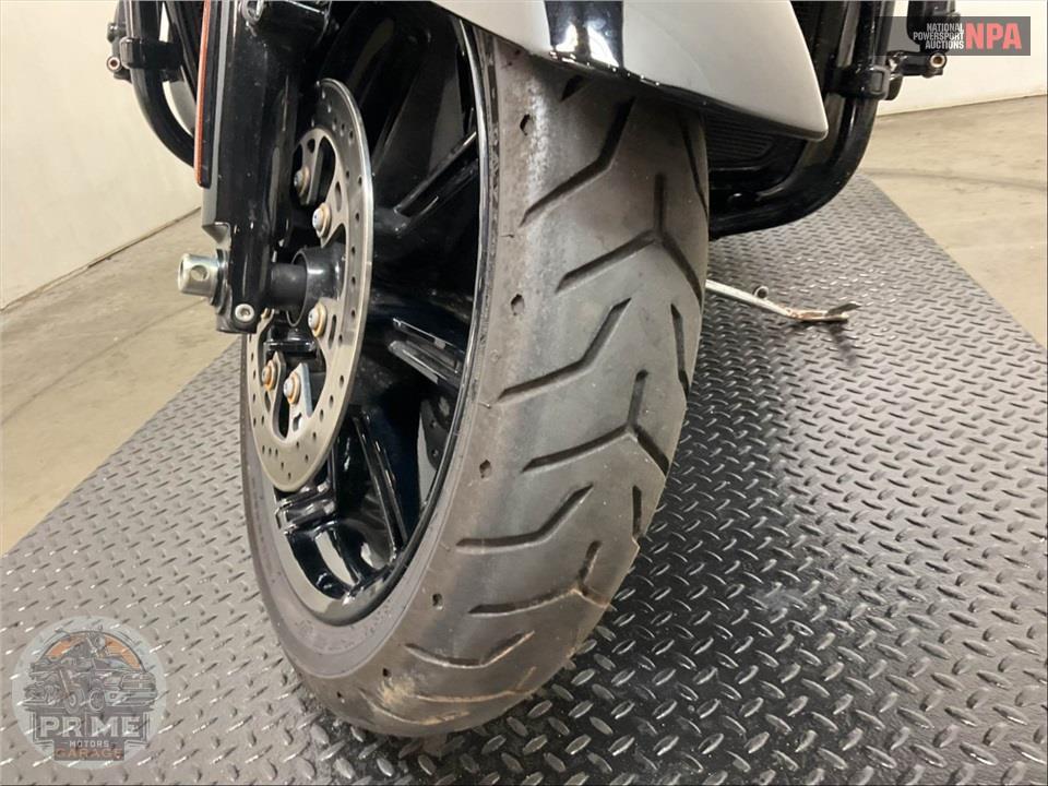 2023 Harley-Davidson FLTRK ROAD GLIDE LIMITED — фото 23
